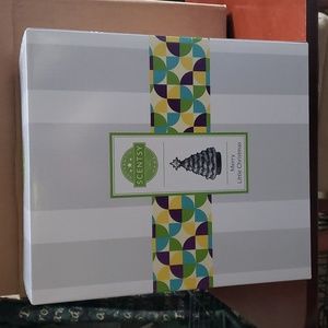 Scentsy Merry Little Christmas Warmer